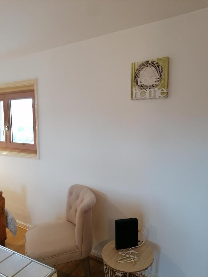 Studio Avec Balcon Au Pied Du Rocher D'Aiguilhe Apartamento Le Puy-en-Velay Exterior foto